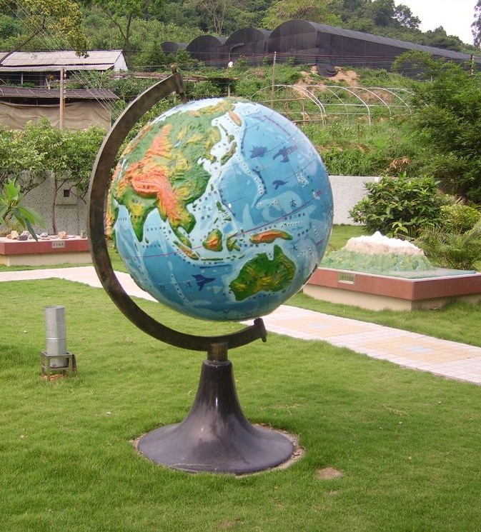 地球仪雕塑007